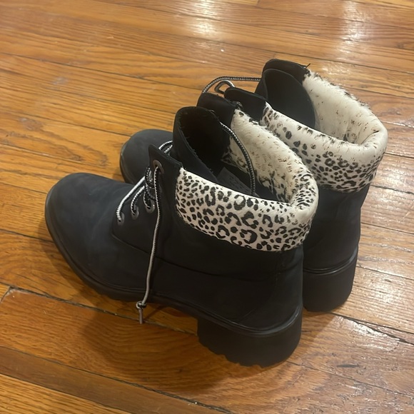 TIMBERLAND WOMEN'S KINSLEY 6-INCH WATERPROOF BOOTS - Picture 2 of 6